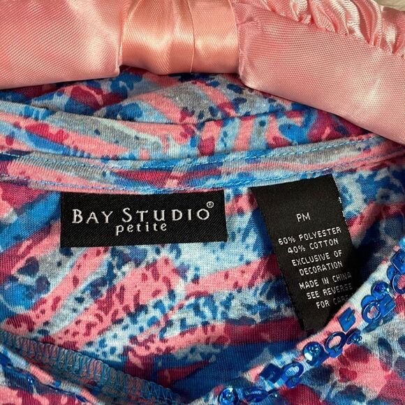 BAY STUDIO Women’s Scoop Neck Sequins Trim Top Lightweight Summer Petite Medium - Picture 2 of 5